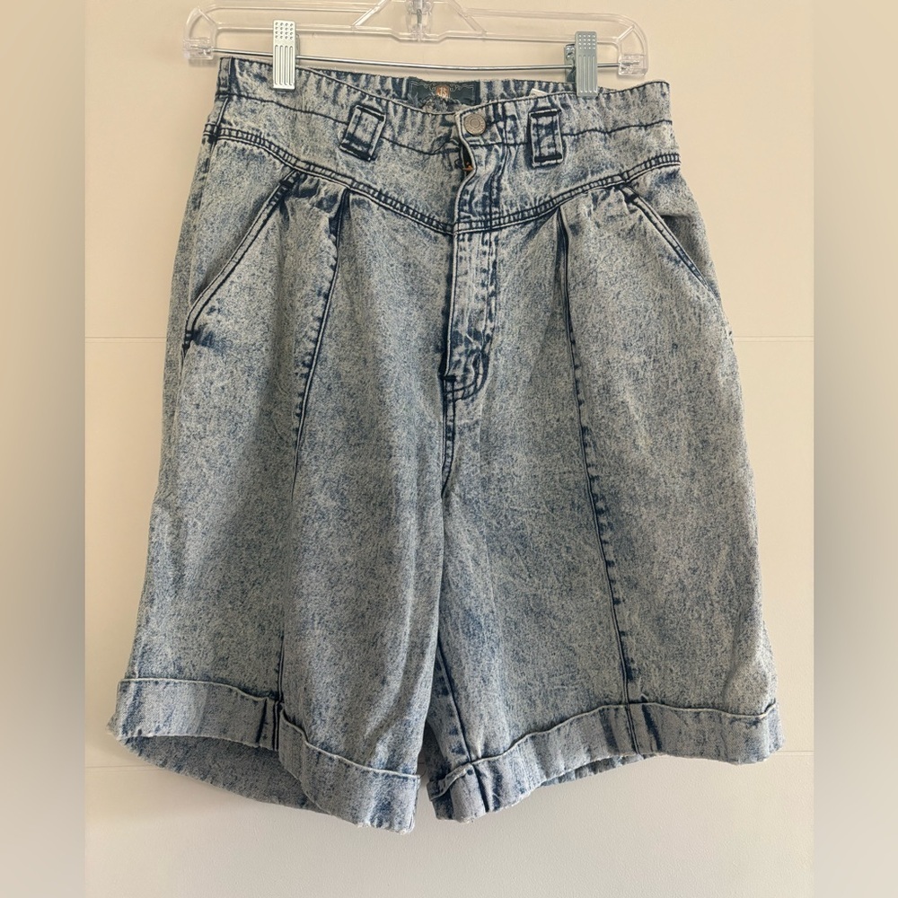 Vintage Jordache Gray Bermuda Shorts High-Waisted Pleated